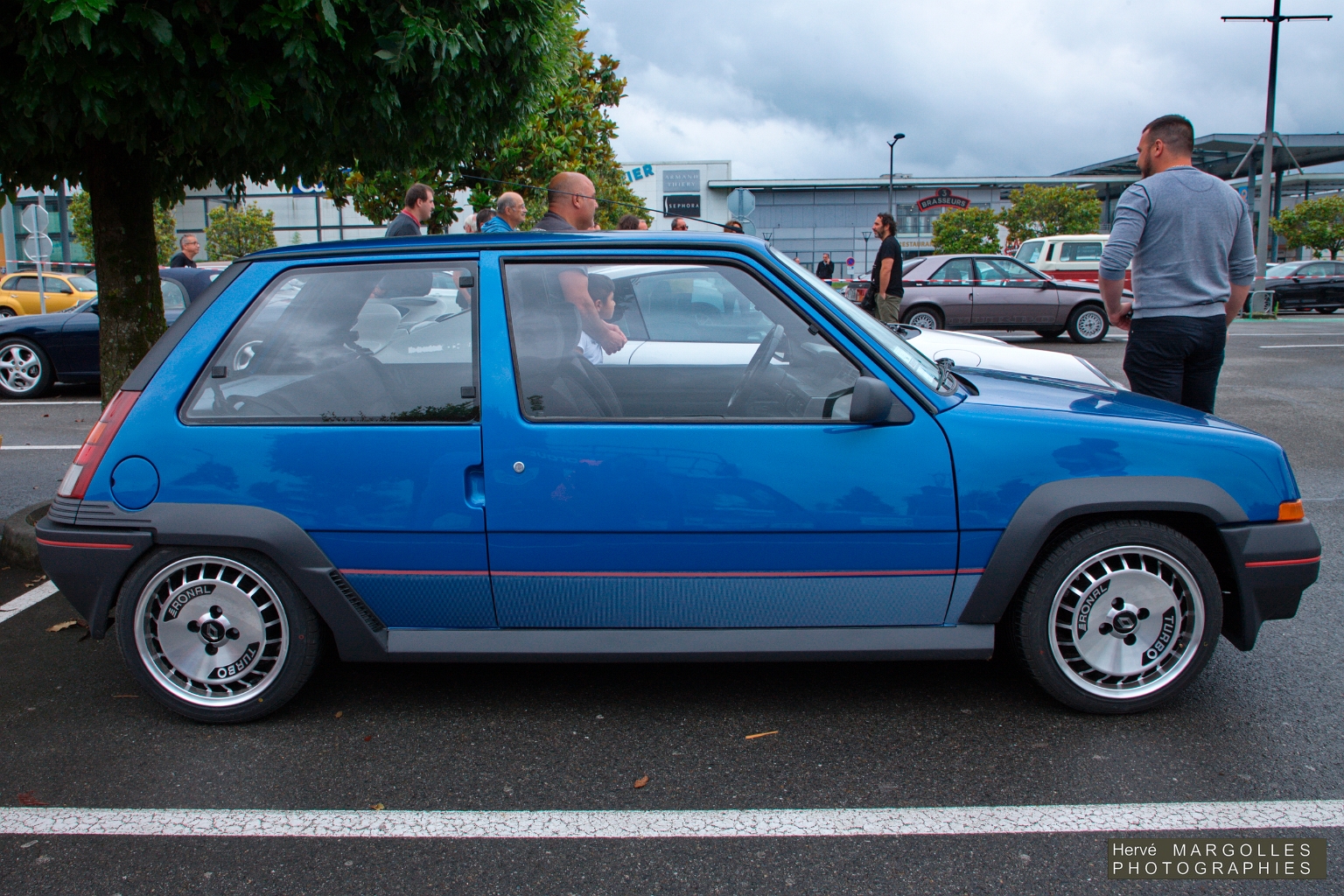 Renault 5 GT Turbo-01.jpg